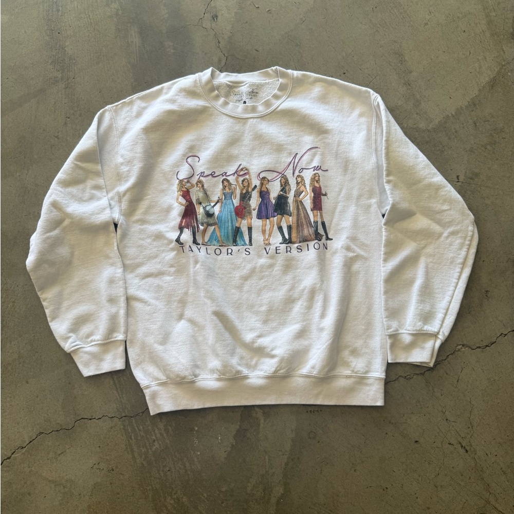 Taylor Swift Cream Speak Now Graphic Sweatshirt